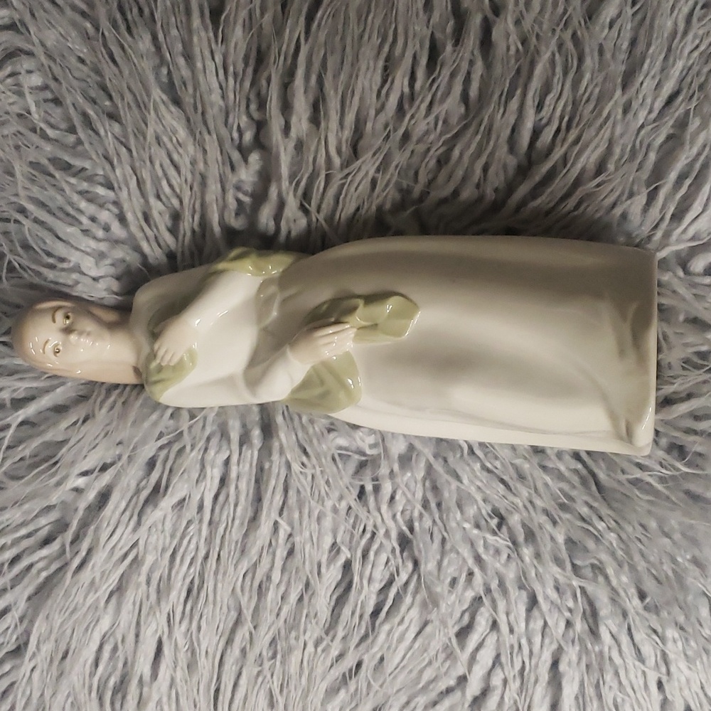 Diana lladro figurine